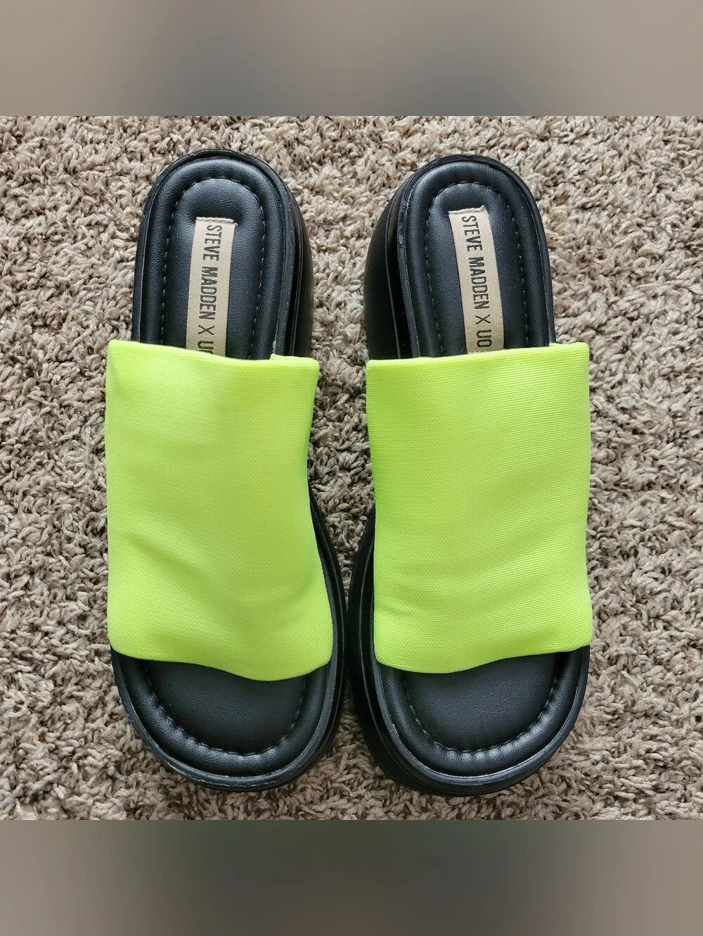 Steve Madden X UO Scrunchy Platform Sandals Shoes Neon Green Yellow Slinky 8 - Picture 4 of 11